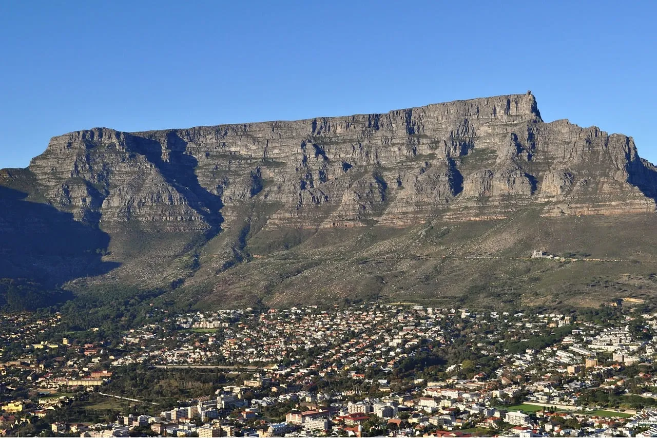 La montagne de la Table au-dessus du Cap, en Afrique du Sud